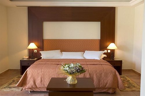 Hotel Golden Tulip Farah Khouribga Extérieur photo